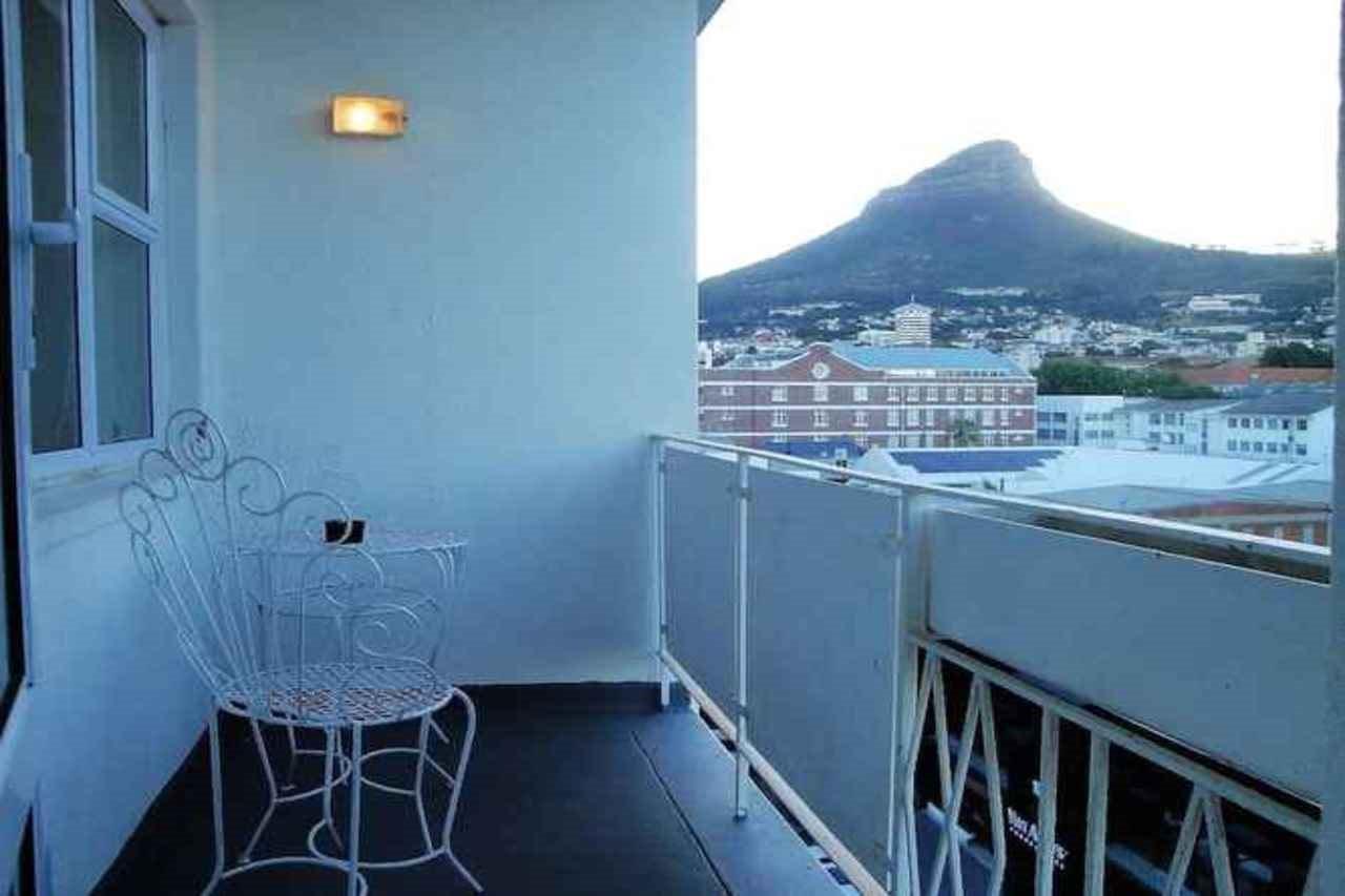 Overbeek Apartment